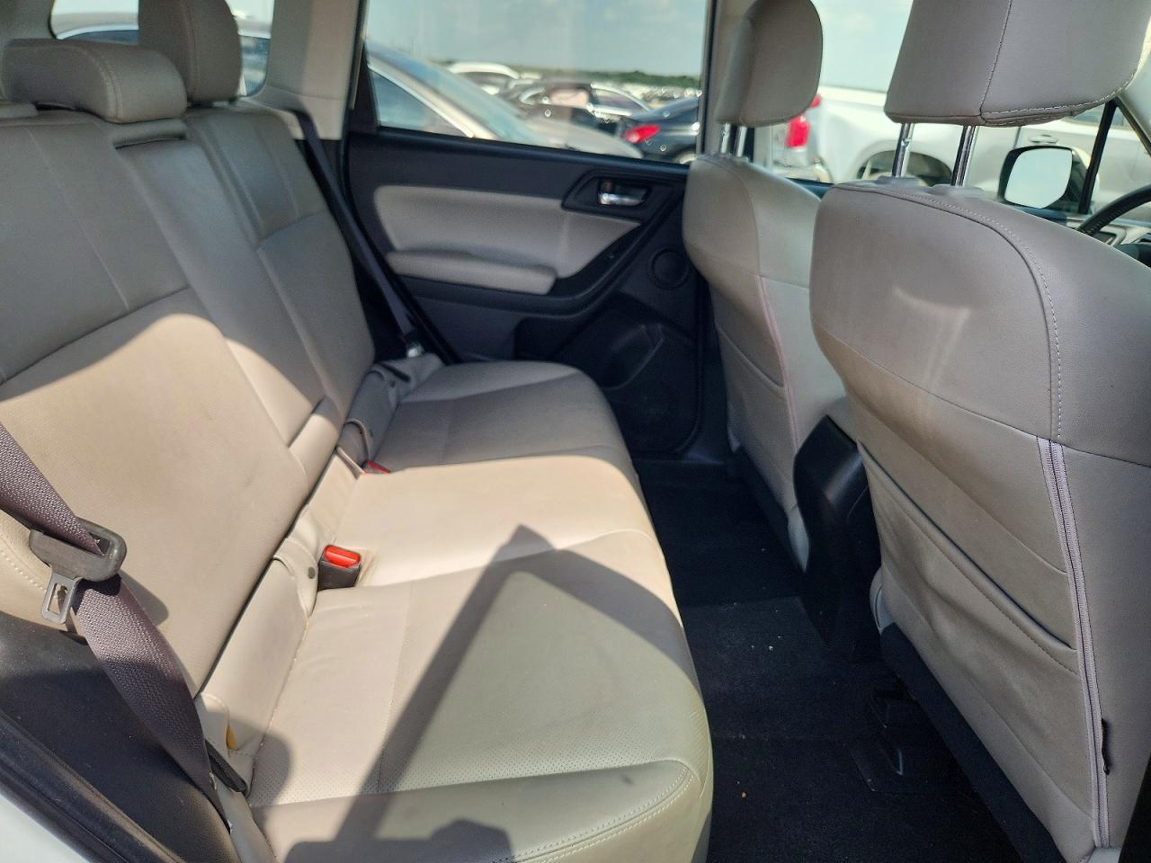 2015 Subaru Forester 2.5i Limited Белый vin: JF2SJAKC6FH530567