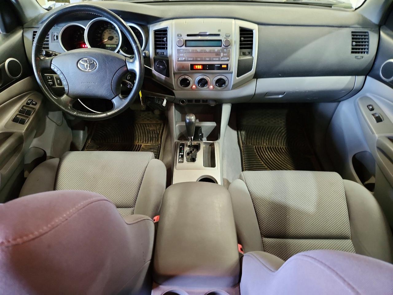 2009 Toyota Tacoma Double Cab Long Bed Silver vin: 3TMMU52N99M015652