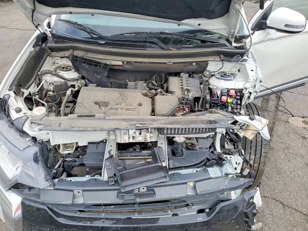 2019 Mitsubishi Outlander Se Белый vin: JA4AD3A32KZ055450