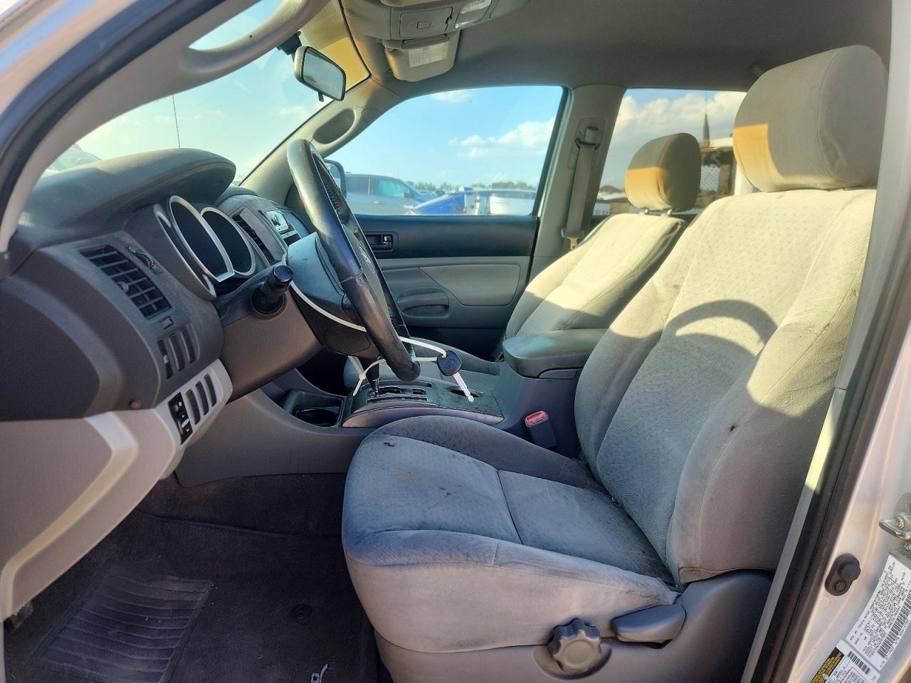2005 Toyota Tacoma Double Cab Prerunner Long Bed Silver vin: 5TEKU72N25Z097885