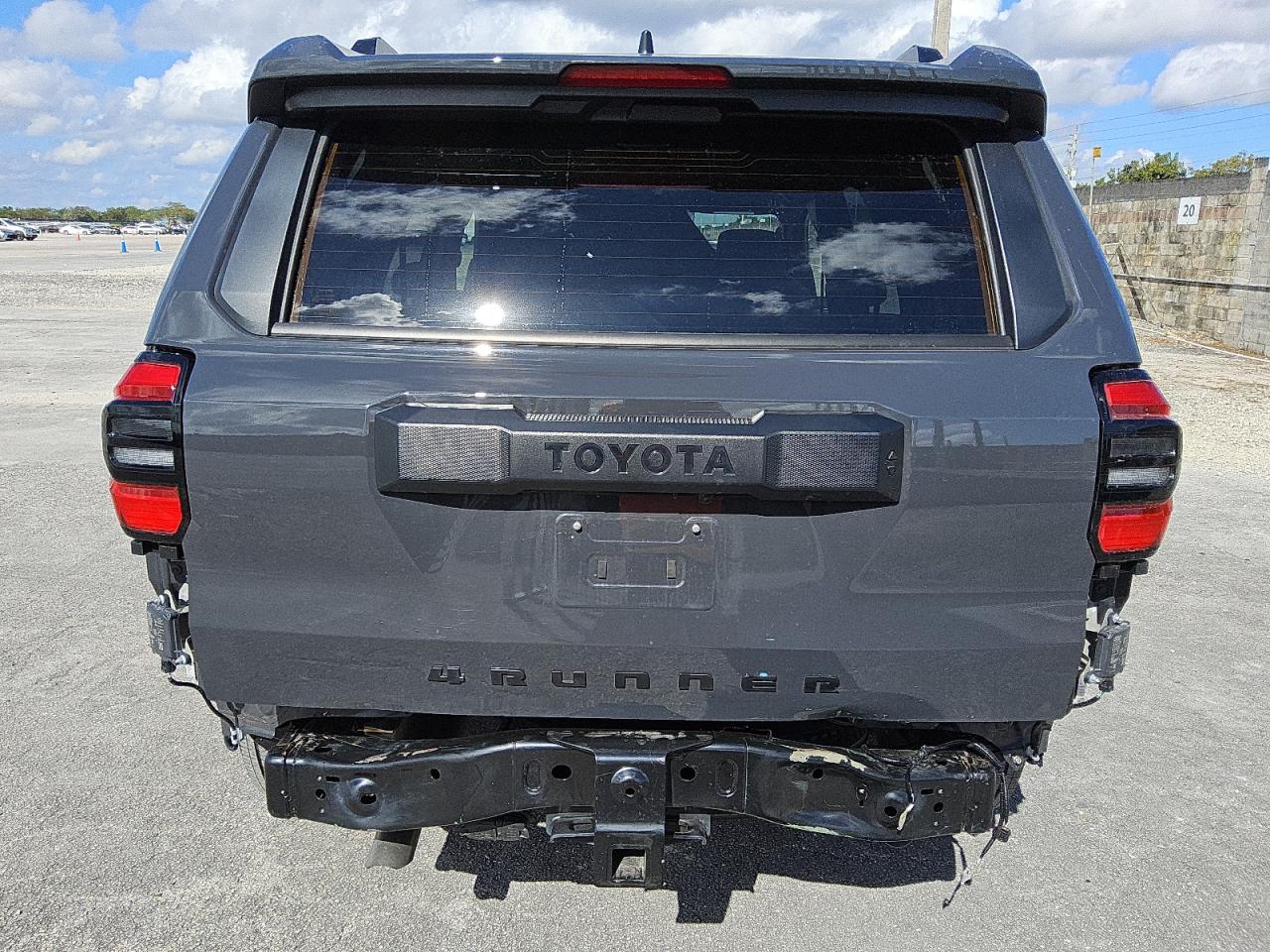 2025 Toyota 4runner Sr5 Угольный vin: JTEVA5BR8S5037990 Damage: Rear Bumper Reinforcement, Broken, Replacement Required