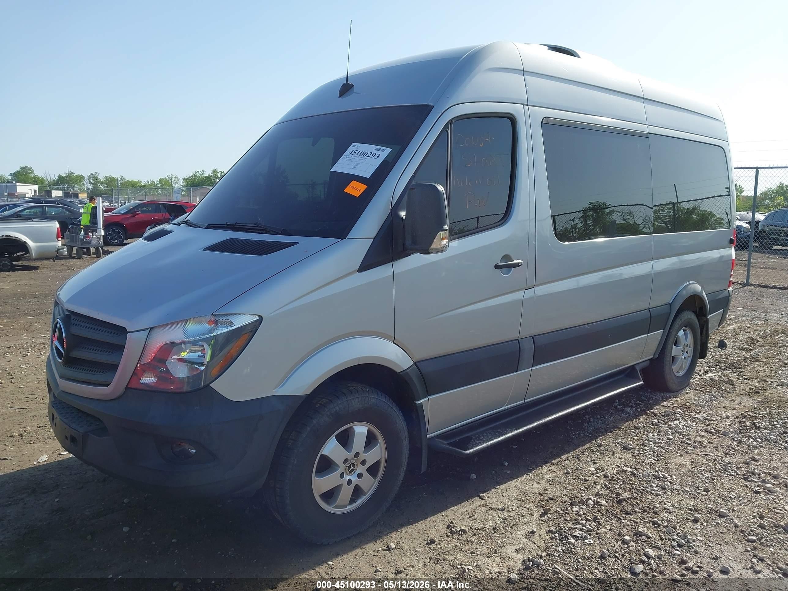 2018 Mercedes-benz Sprinter 2500 Standard Roof V6 Серебряный vin: 8BRPE7CD0JE158963
