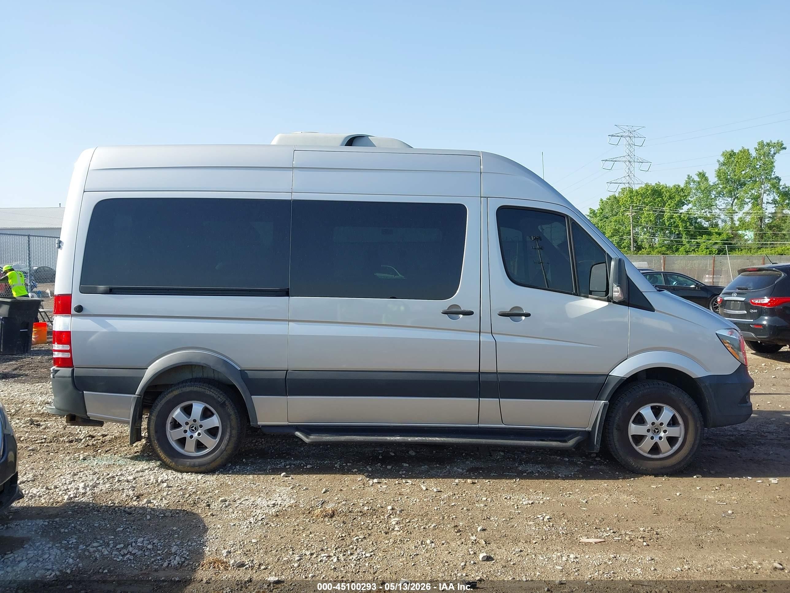 2018 Mercedes-benz Sprinter 2500 Standard Roof V6 Серебряный vin: 8BRPE7CD0JE158963