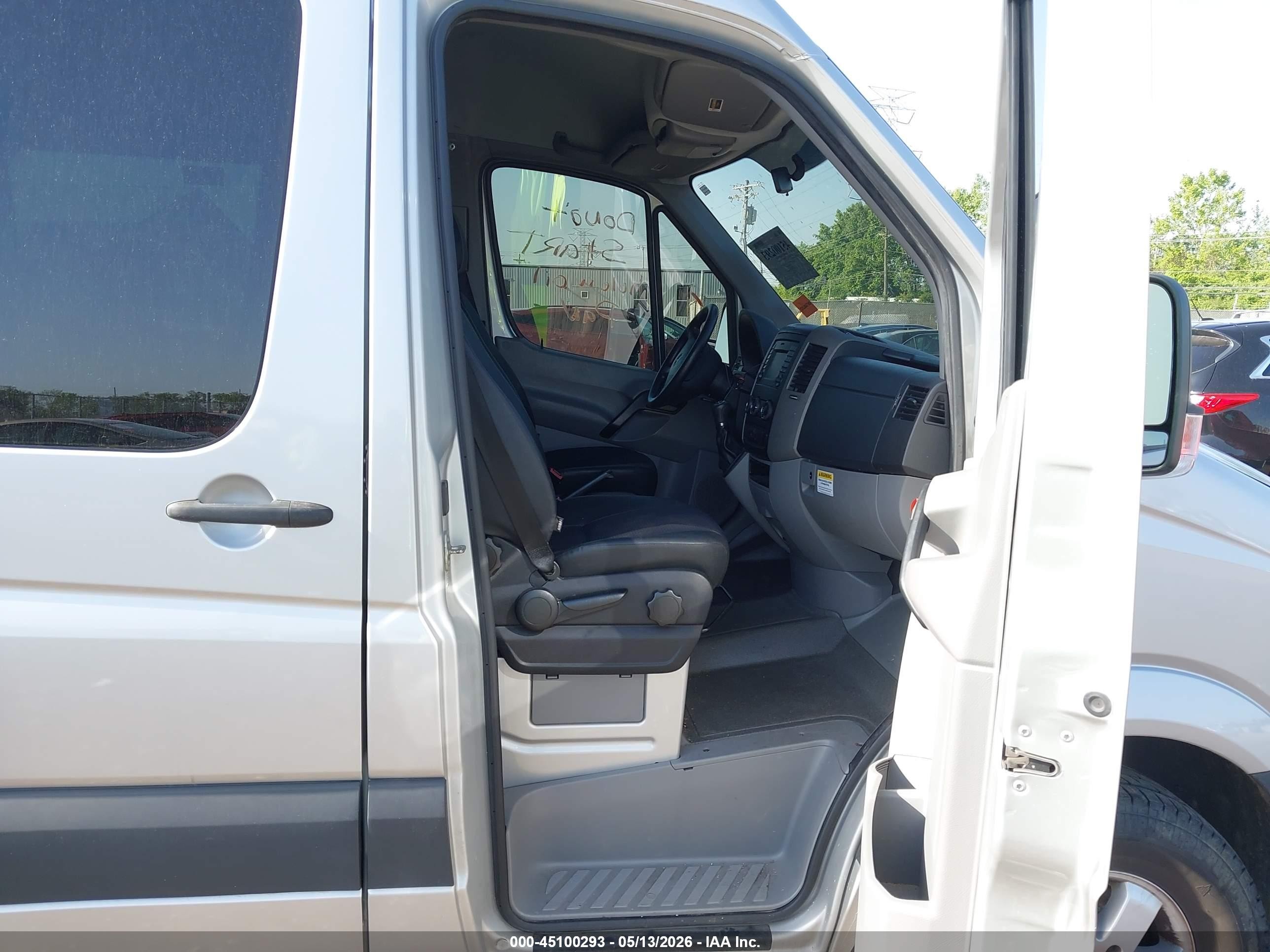 2018 Mercedes-benz Sprinter 2500 Standard Roof V6 Серебряный vin: 8BRPE7CD0JE158963