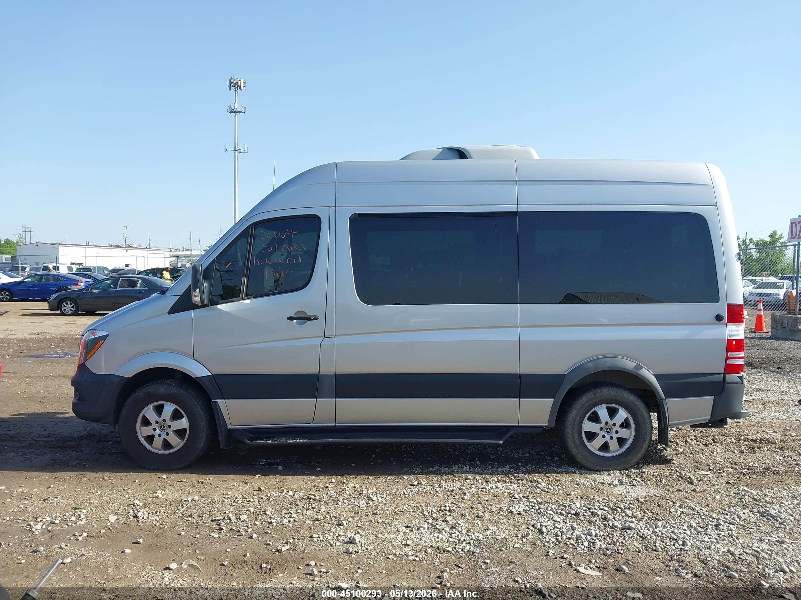2018 Mercedes-benz Sprinter 2500 Standard Roof V6 Серебряный vin: 8BRPE7CD0JE158963