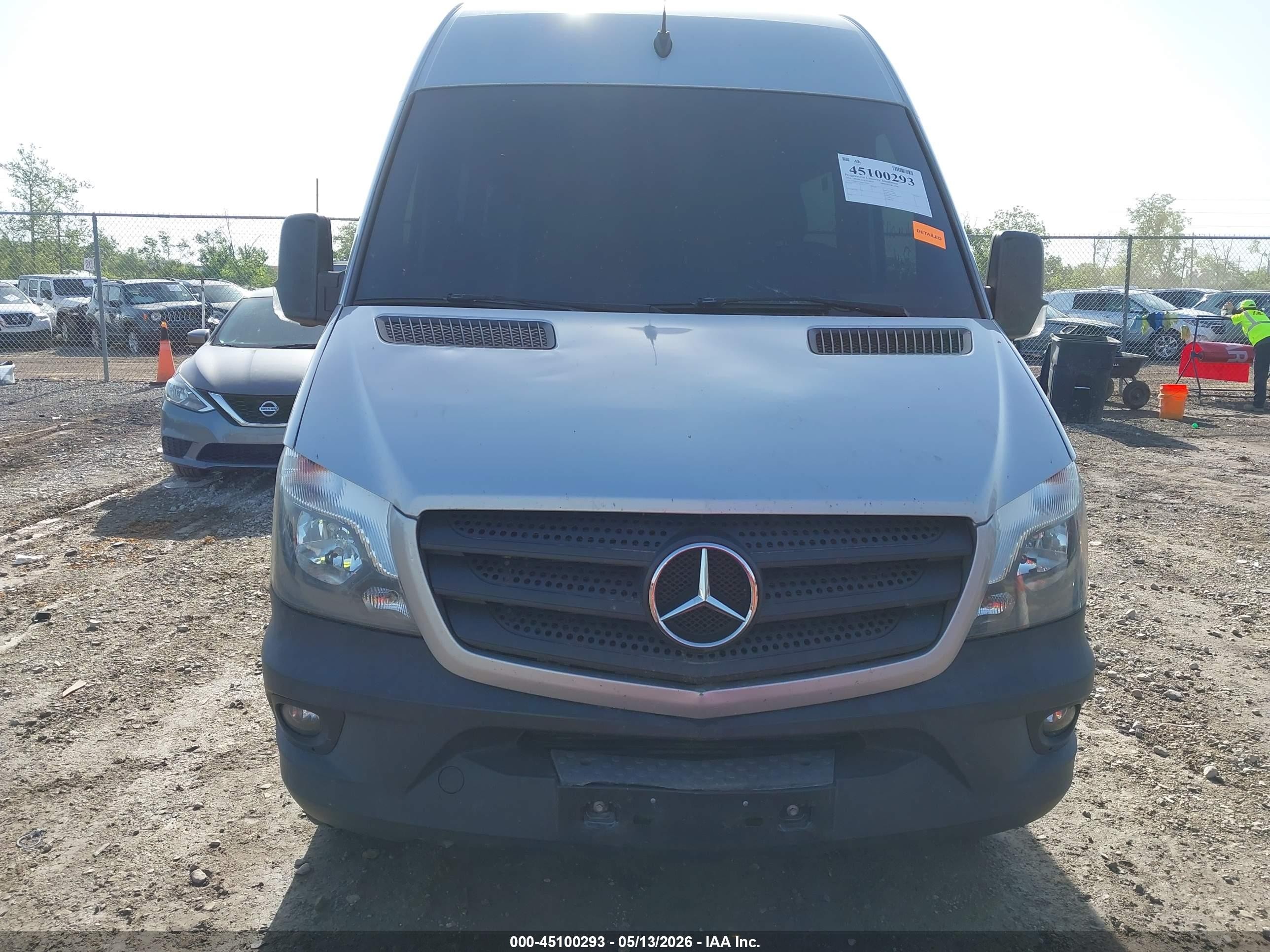 2018 Mercedes-benz Sprinter 2500 Standard Roof V6 Серебряный vin: 8BRPE7CD0JE158963