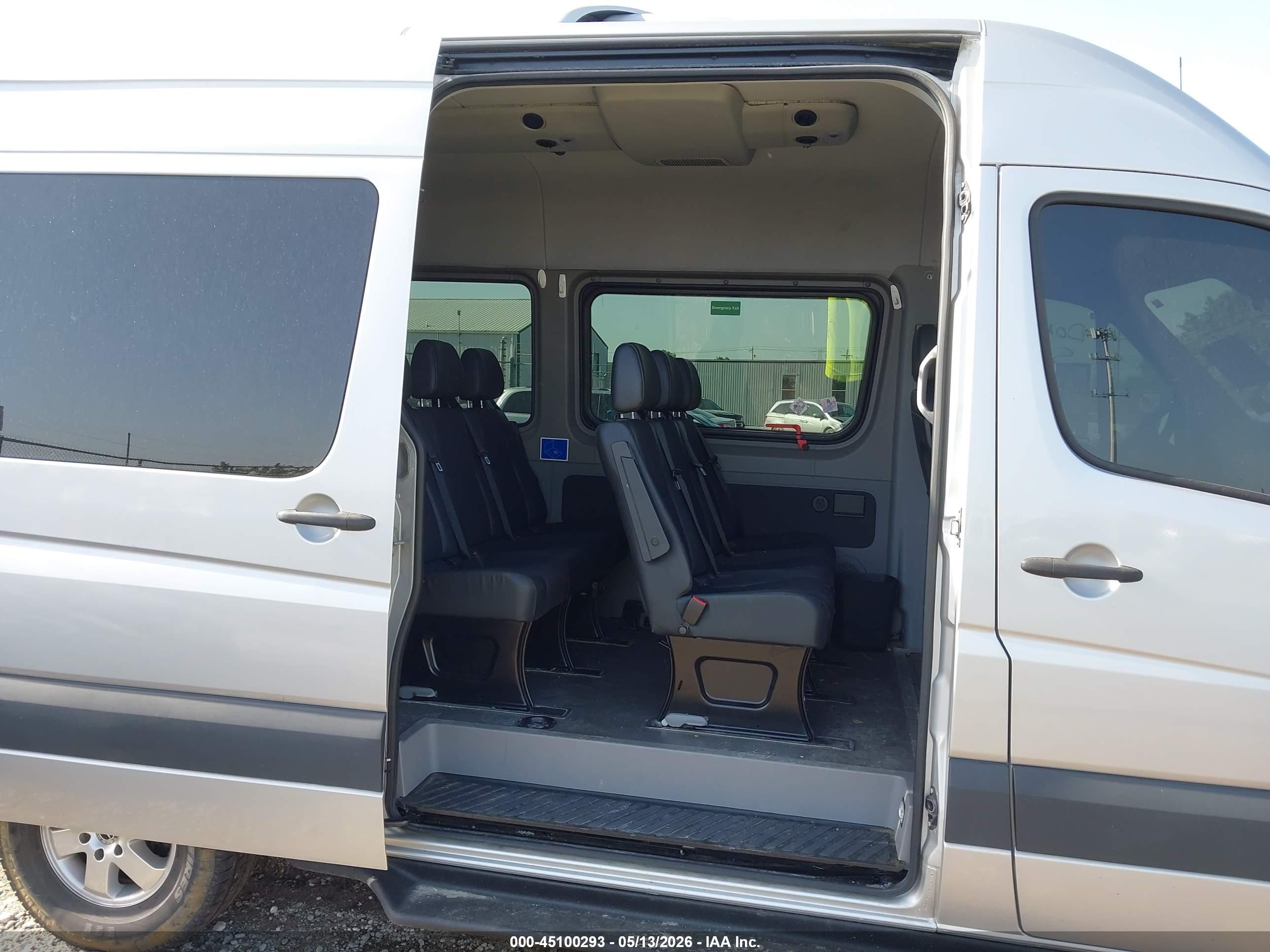 2018 Mercedes-benz Sprinter 2500 Standard Roof V6 Серебряный vin: 8BRPE7CD0JE158963