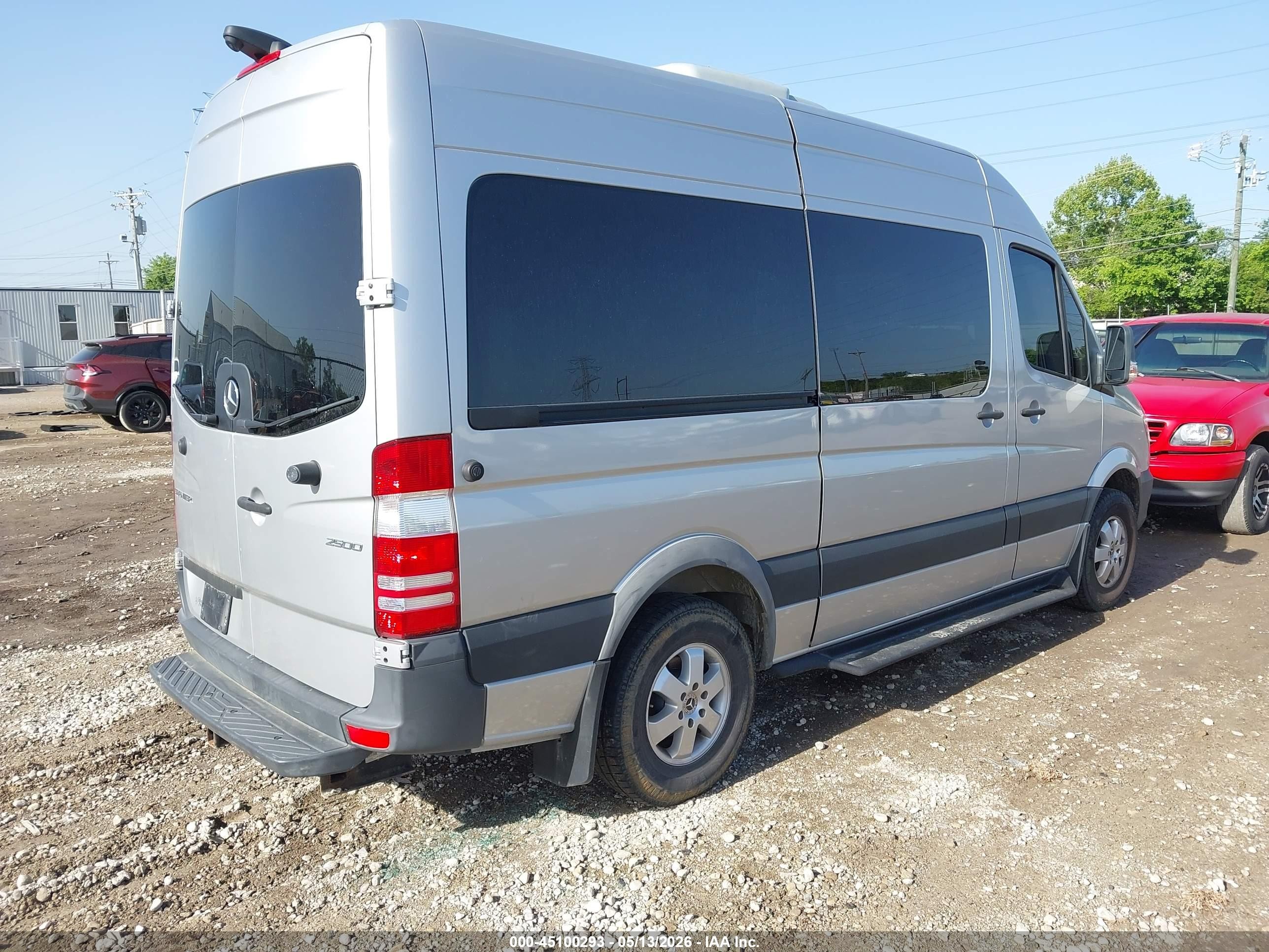 2018 Mercedes-benz Sprinter 2500 Standard Roof V6 Серебряный vin: 8BRPE7CD0JE158963