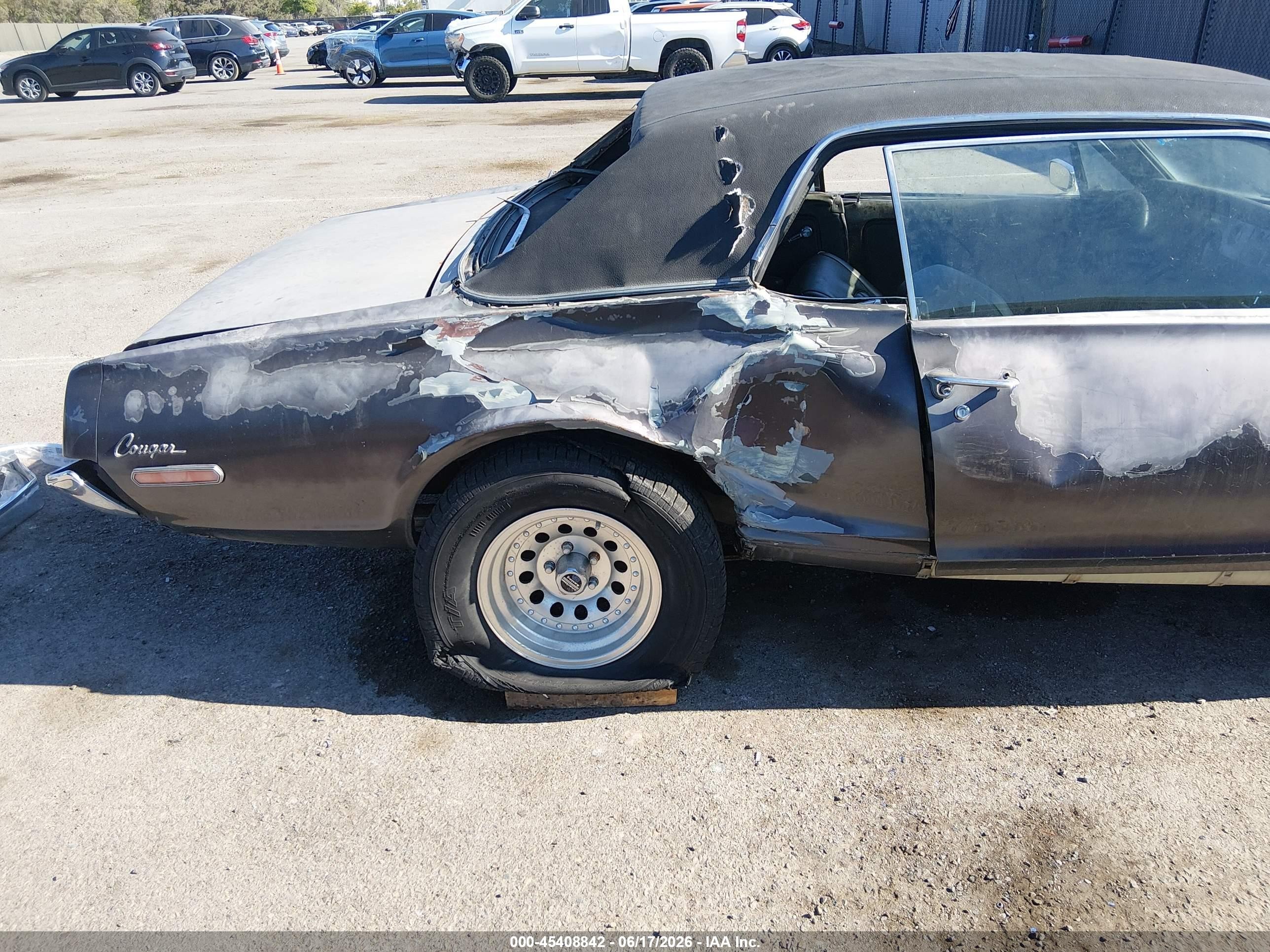 1970 Mercury Cougar Gray vin: 8F93F522051