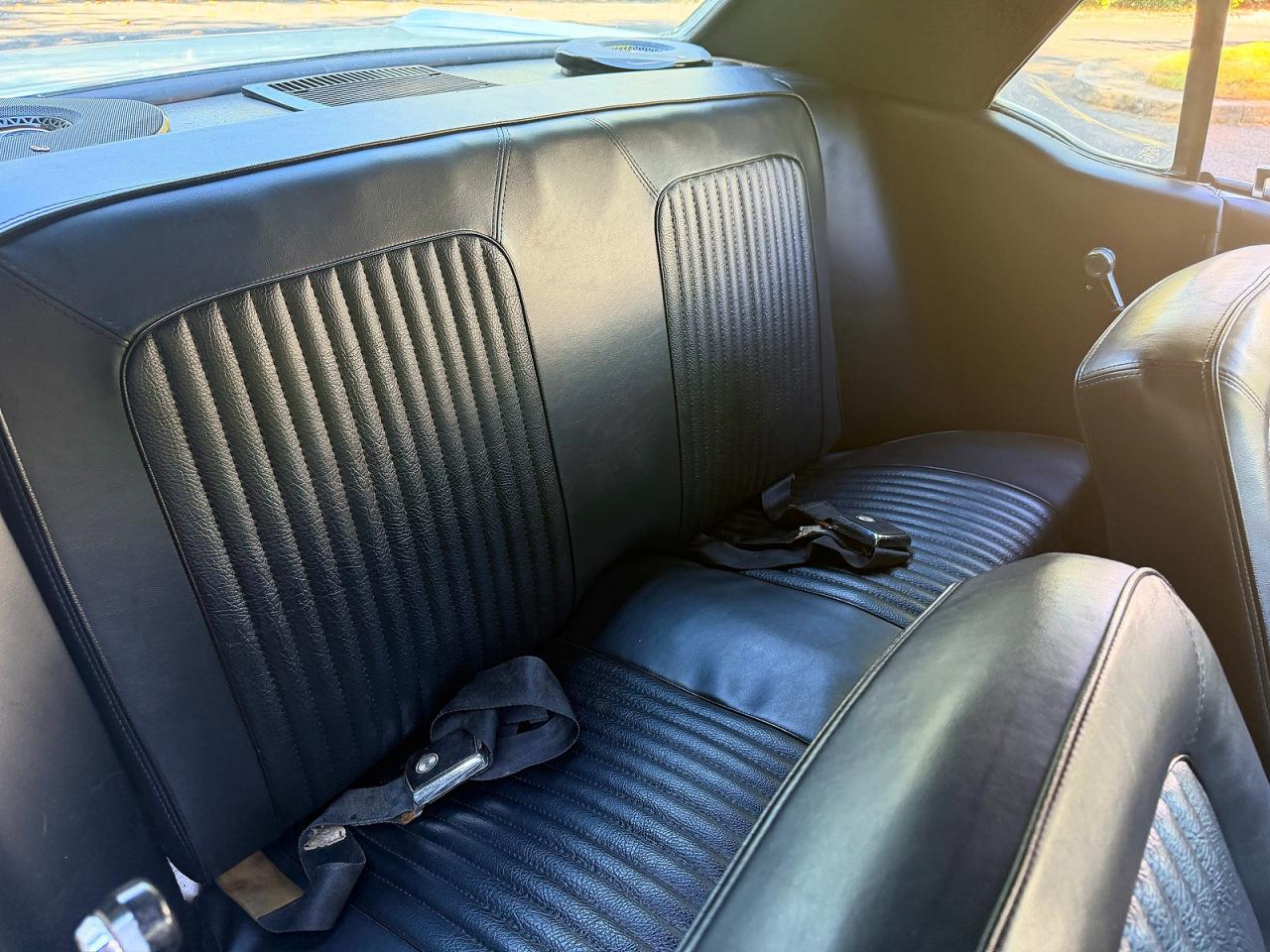 1968 Ford Mustang 2d Two Tone vin: 8R01C108819