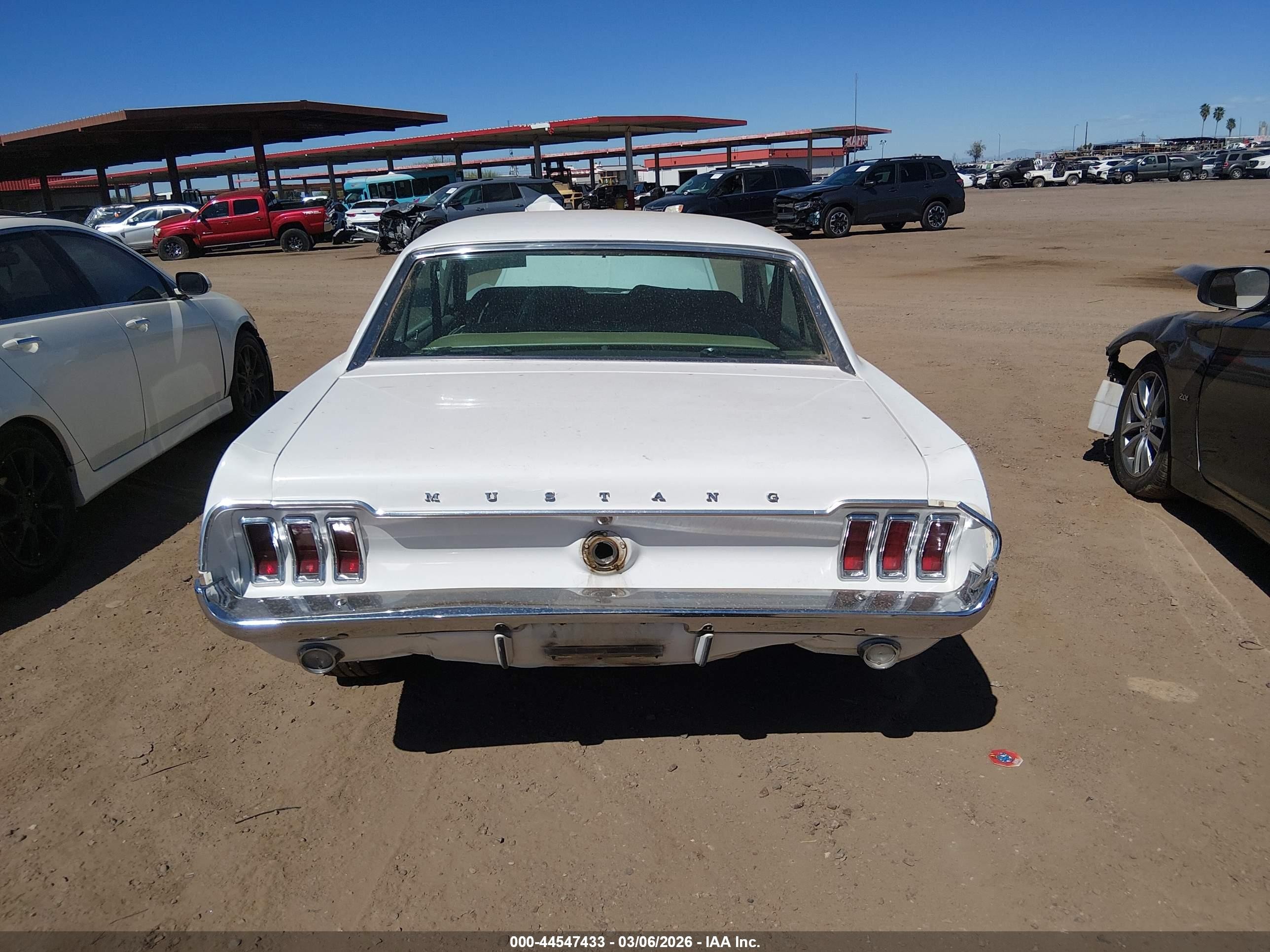 1968 Ford Mustang   Белый vin: 8R01C119376      