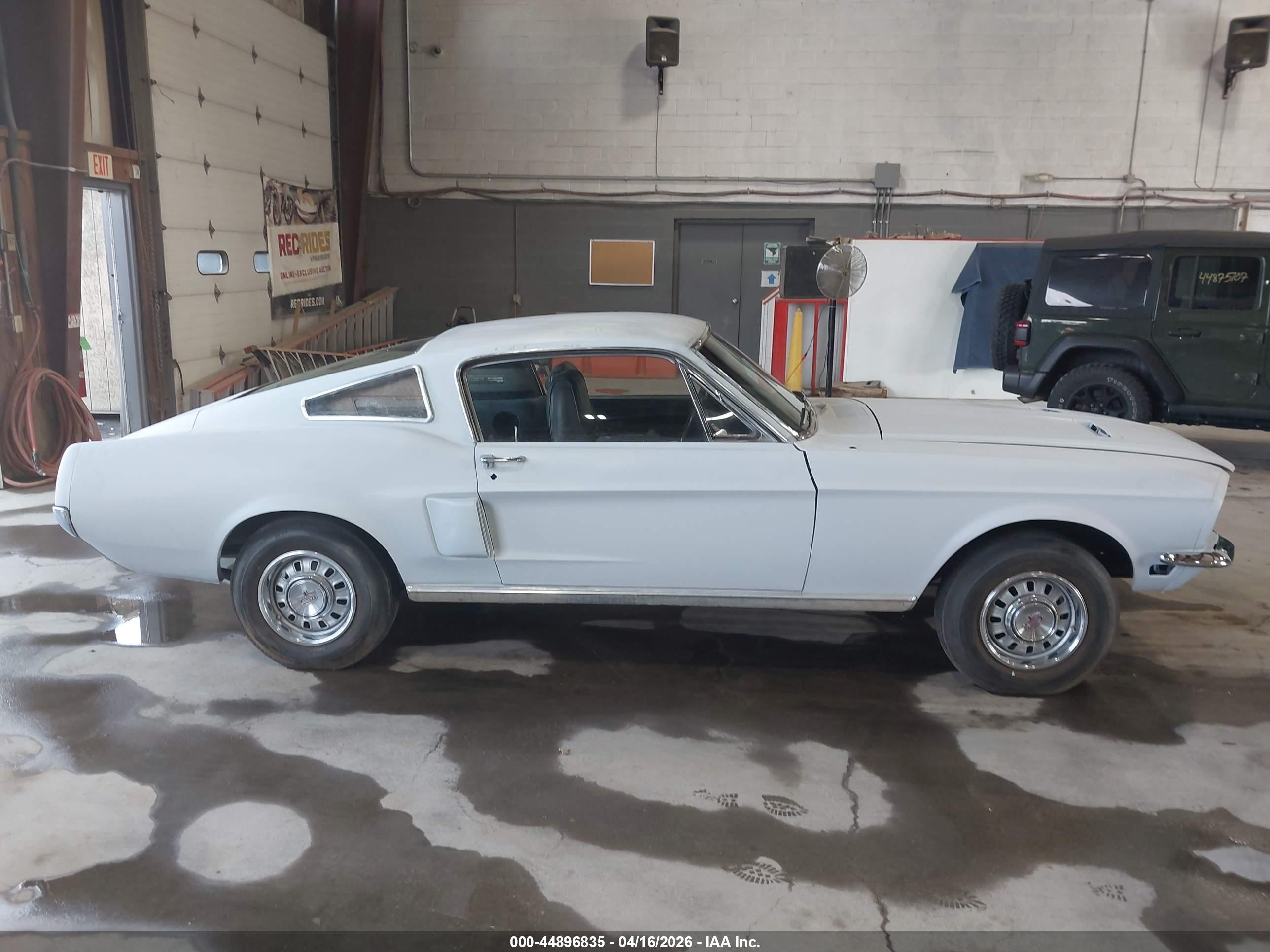 1968 Ford Mustang   Серый vin: 8T02J168744      