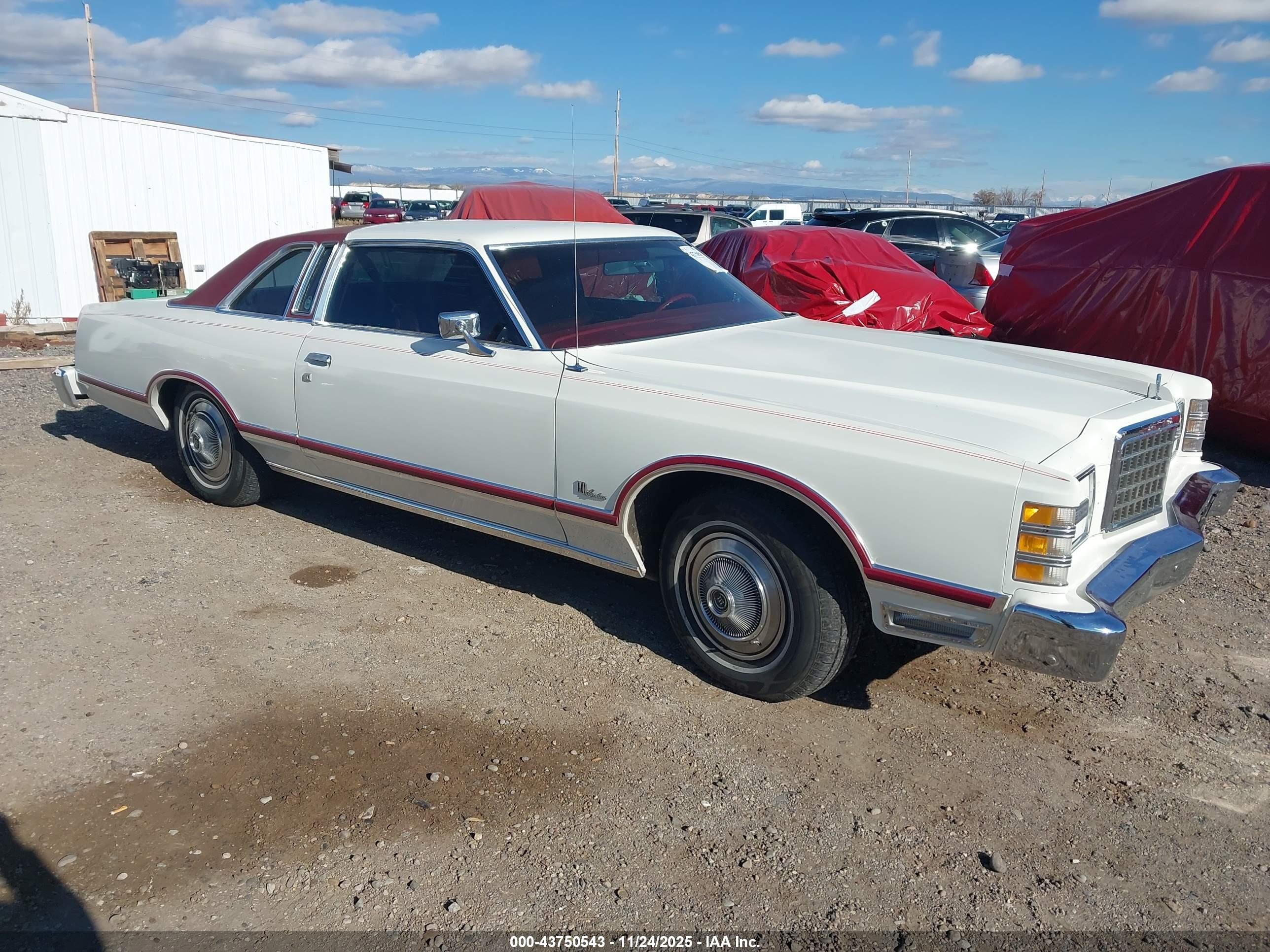 1978 Ford Ltd   White vin: 8U64H180456      