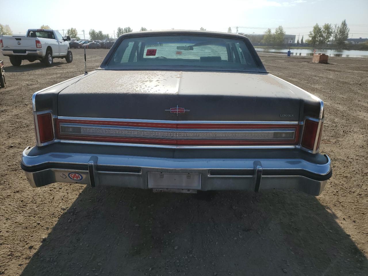 1978 Lincoln Continentl Brown vin: 8Y82A800260