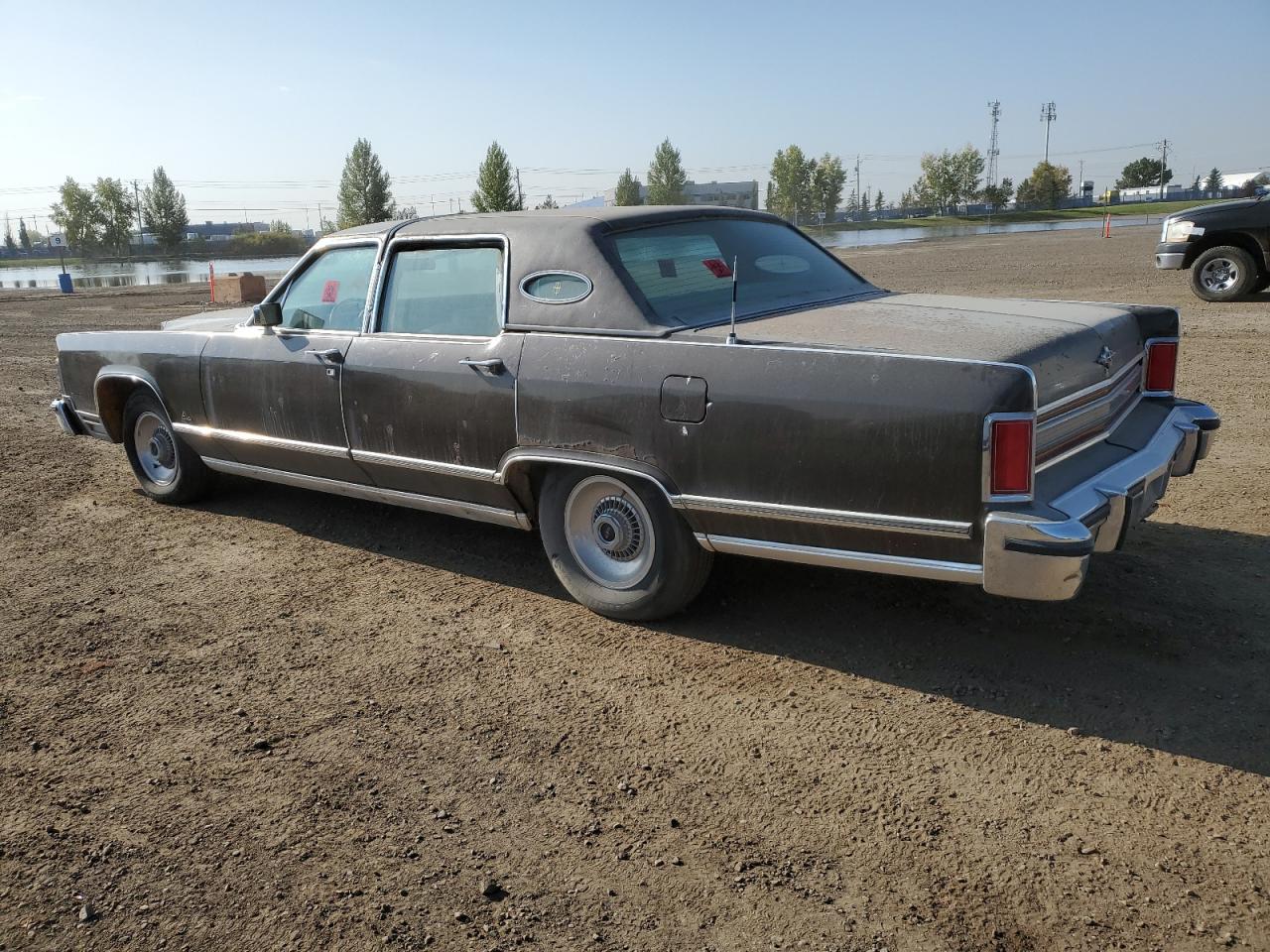 1978 Lincoln Continentl Brown vin: 8Y82A800260