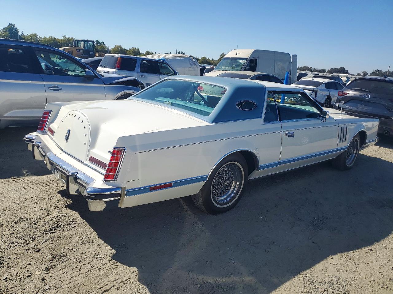 1978 Lincoln Continental Two Tone vin: 8Y89S909460