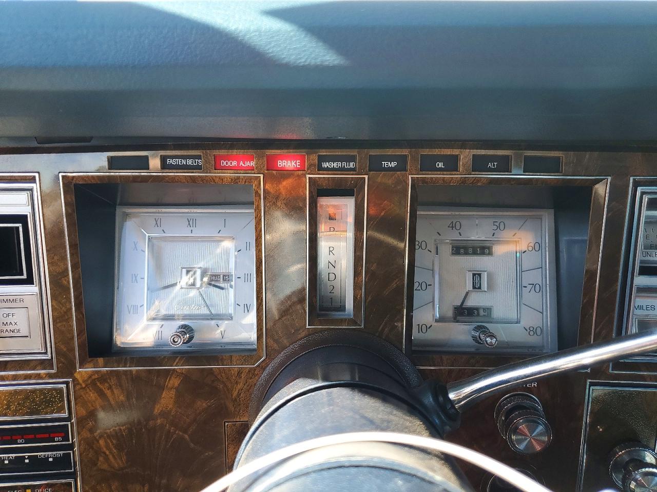 1978 Lincoln Continental Two Tone vin: 8Y89S909460