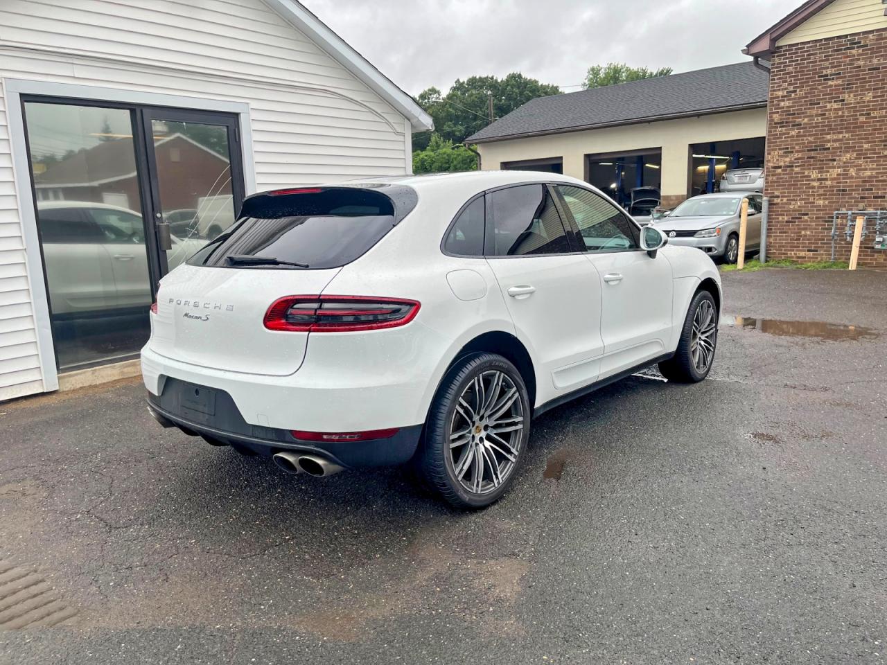 2015 Porsche Macan S White vin: WP1AB2A59FLB63160