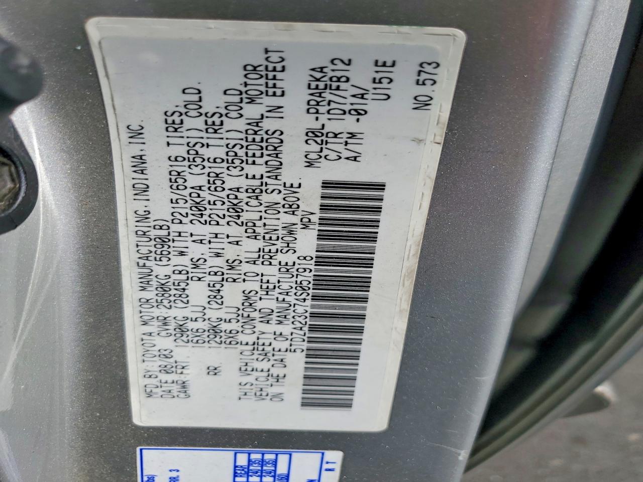 2004 Toyota Sienna Le 8 Passenger Silver vin: 5TDZA23C74S057918