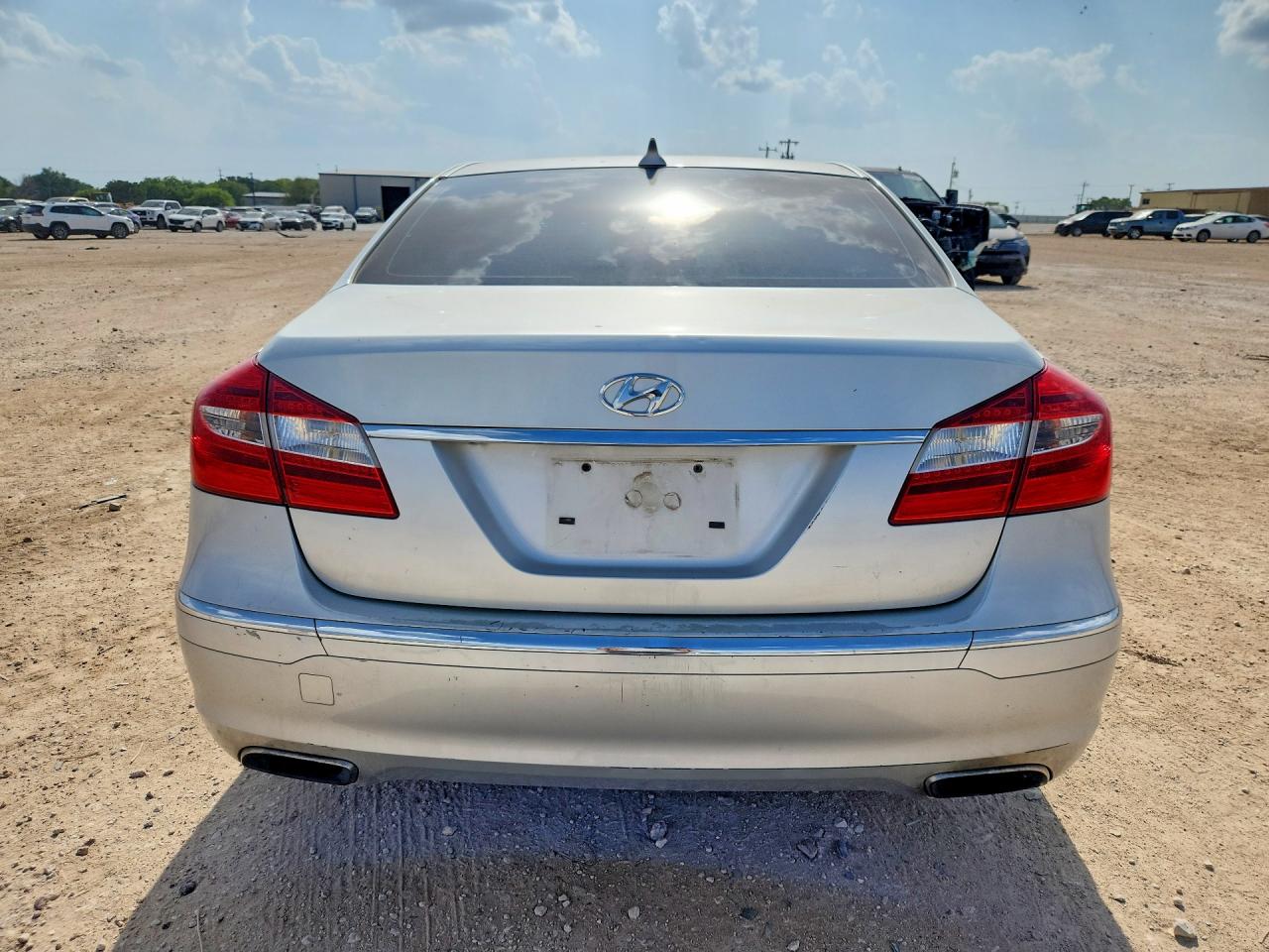 2013 Hyundai Genesis 3.8l Silver vin: KMHGC4DD4DU243086
