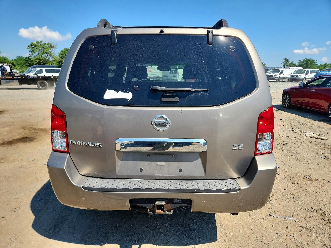 2005 Niss Pathfinder Tan vin: 5N1AR18W35C768484