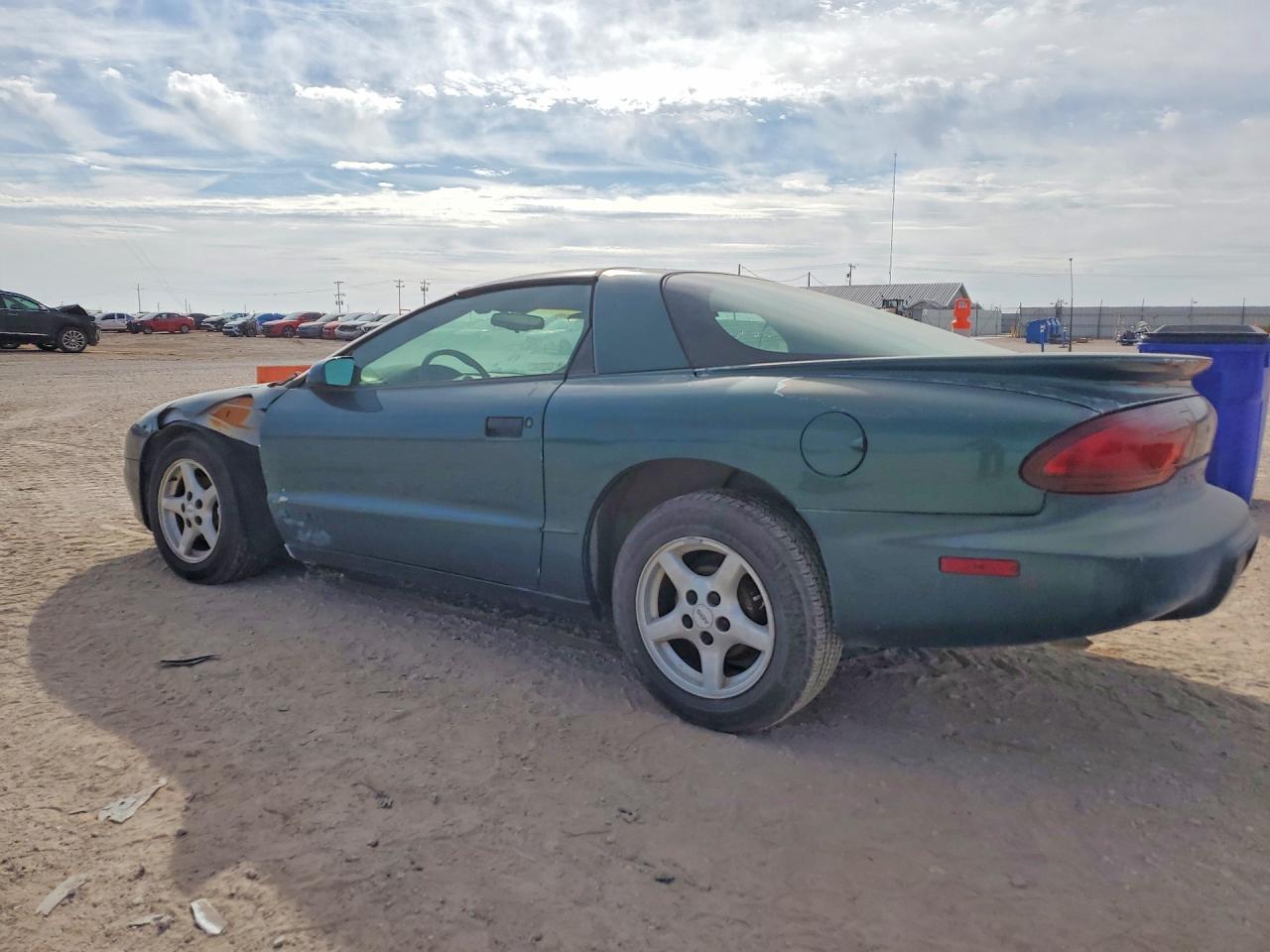 1997 Pontiac Firebird Green vin: 2G2FS22K9V2208483