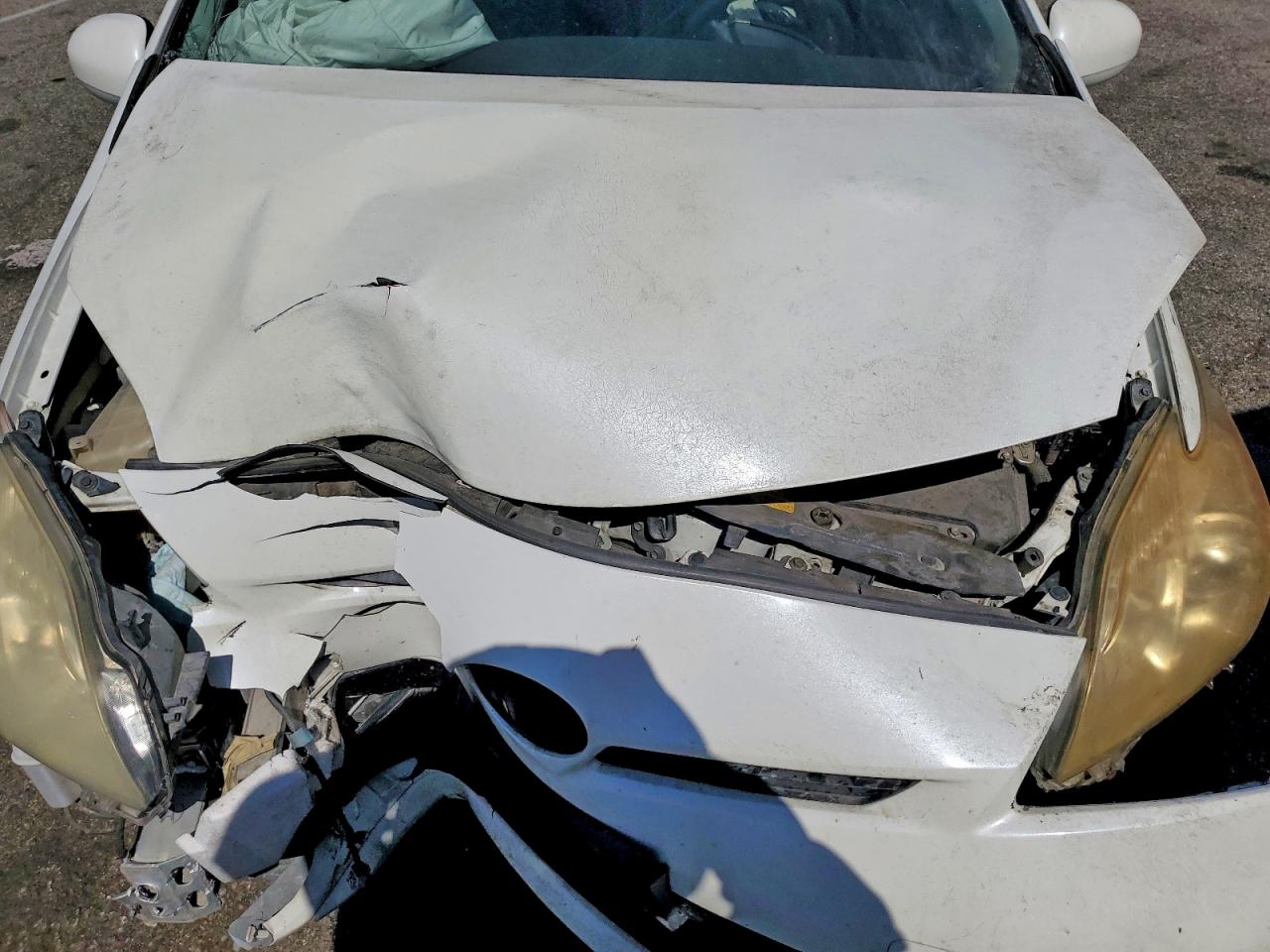 2013 Toyota Prius Two White vin: JTDKN3DU7D1731128