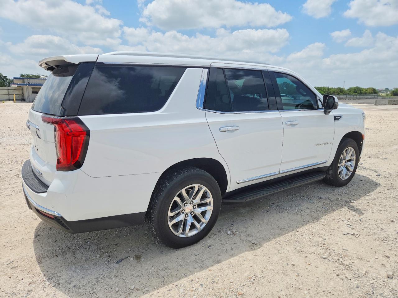 2022 Gmc Yukon Slt White vin: 1GKS1BKT6NR188927