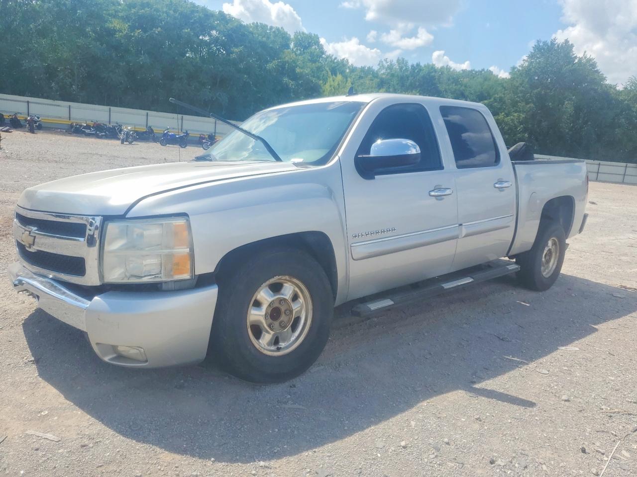 2011 Chevrolet Silverado C1500 Lt Silver vin: 3GCPCSE04BG166319
