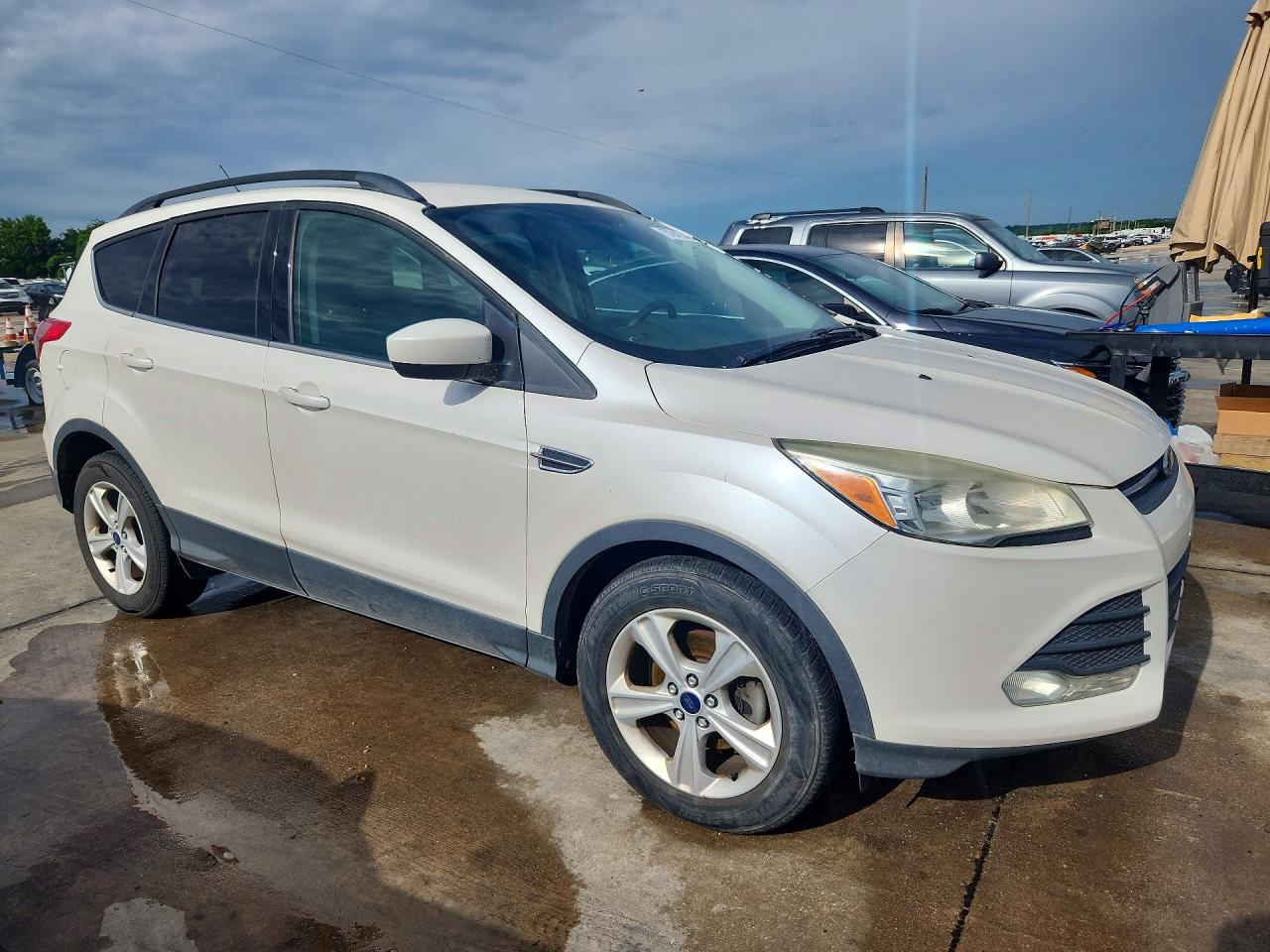 2015 Ford Escape Se White vin: 1FMCU0GX2FUA45149