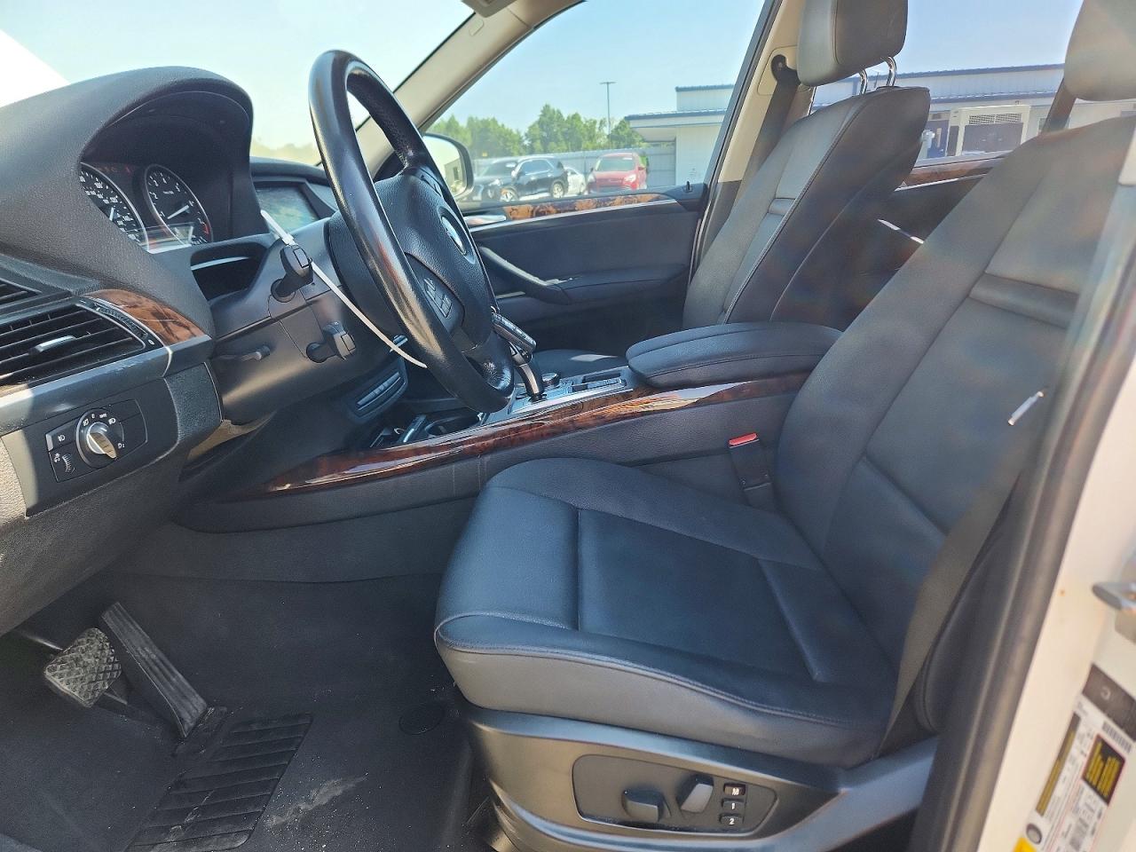 2011 Bmw X5 Xdrive35i Белый vin: 5UXZV4C55BL738075