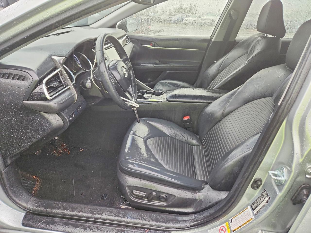 2018 Toyota Camry L Серебряный vin: JTNB11HK8J3049833