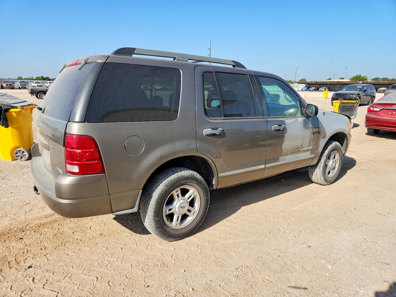 2005 Ford Explorer Xlt Tan vin: 1FMZU63K25ZA51171