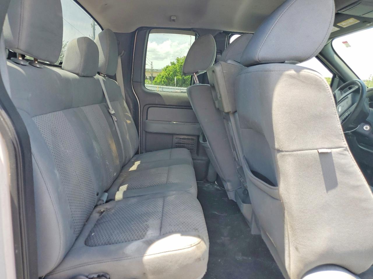 2011 Ford F150 Super Cab White vin: 1FTFX1EF4BFA37366