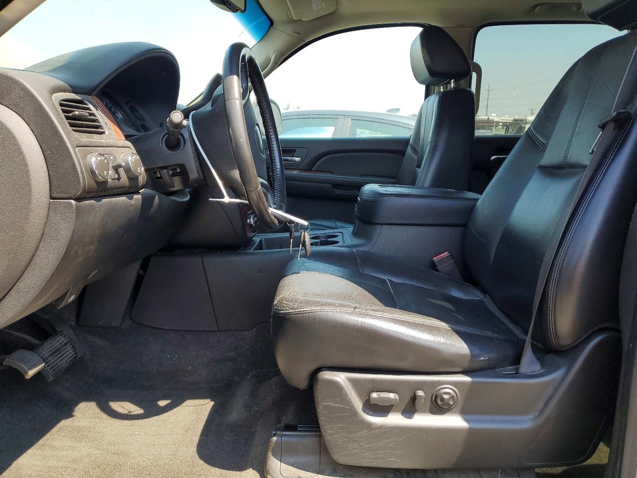 2007 Chevrolet Suburban K1500 Silver vin: 3GNFK16357G132986