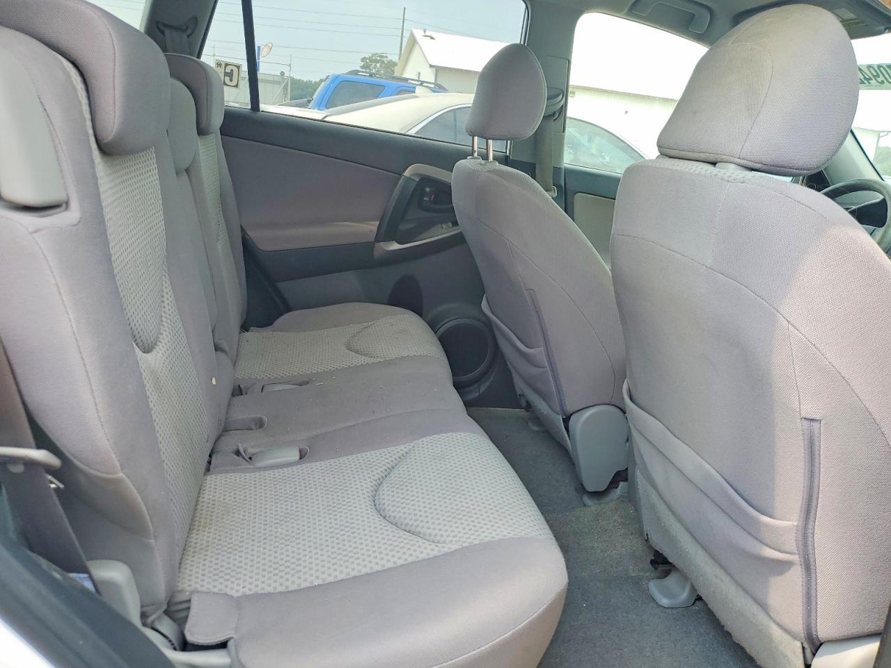 2008 Toyota Rav4 Base Белый vin: JTMBD33V386060272