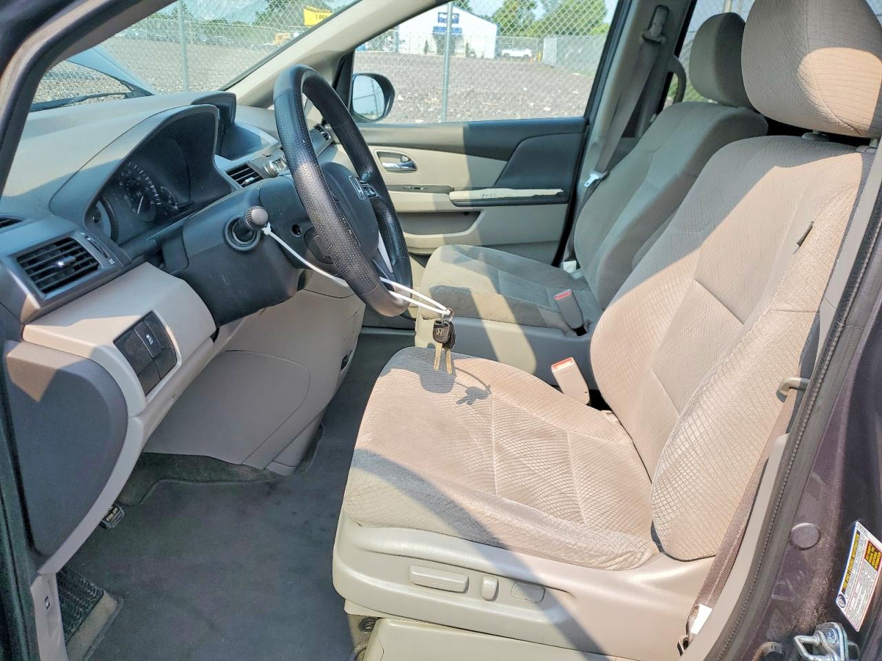 2015 Honda Odyssey Lx Серый vin: 5FNRL5H20FB051073