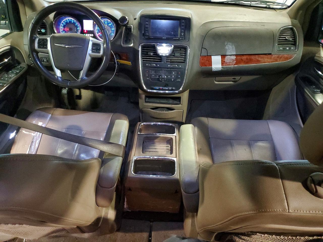 2013 Chrysler Town & Country Touring Beige vin: 2C4RC1BG4DR641565