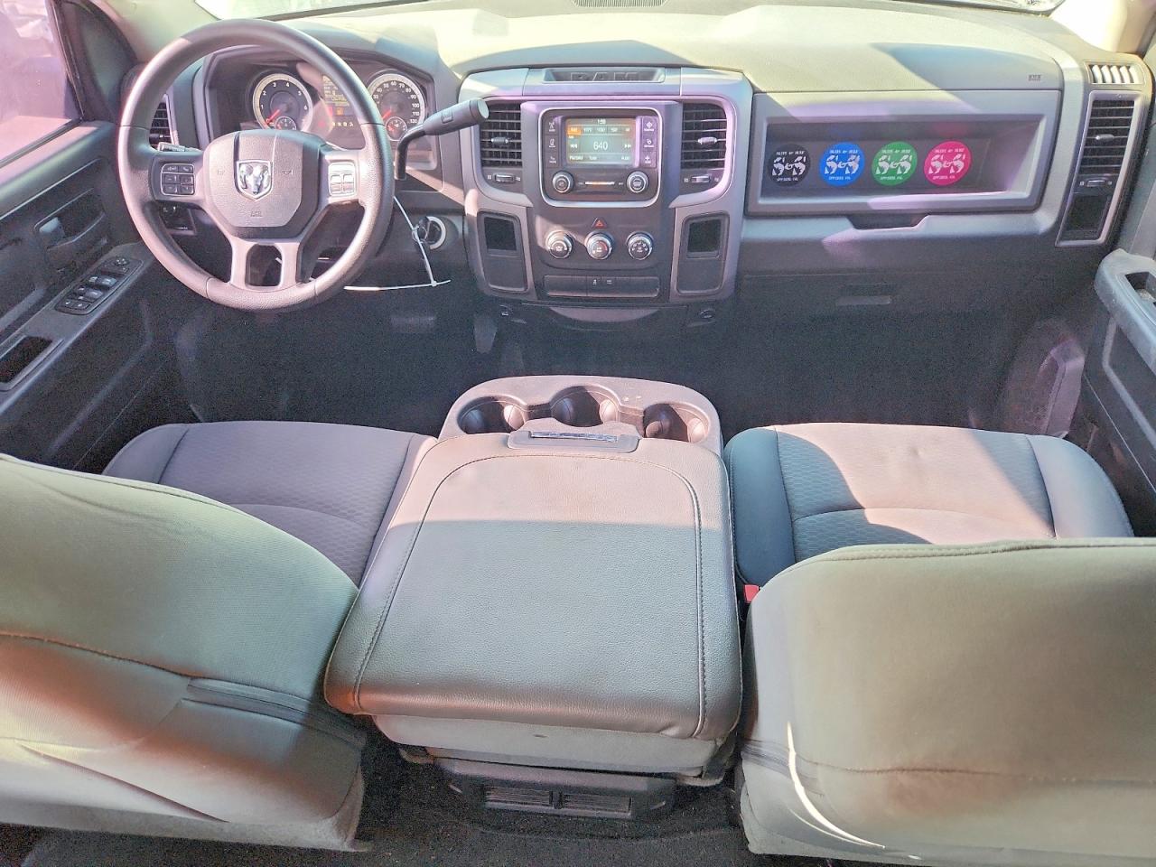 2014 Ram 1500 St Белый vin: 3C6RR6KT6EG262770
