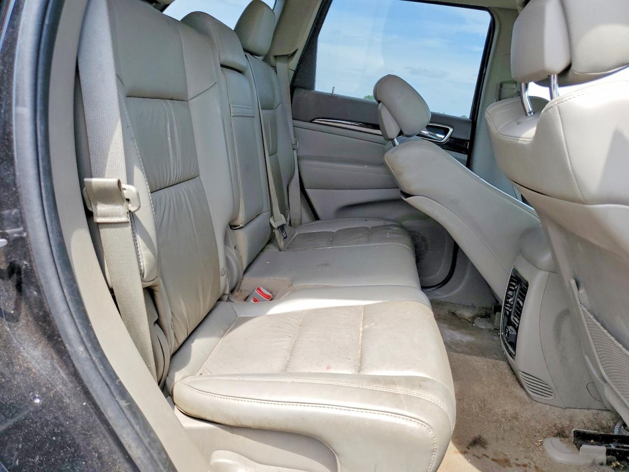 2011 Jeep Grand Cherokee Laredo Black vin: 1J4RR4GG8BC544670