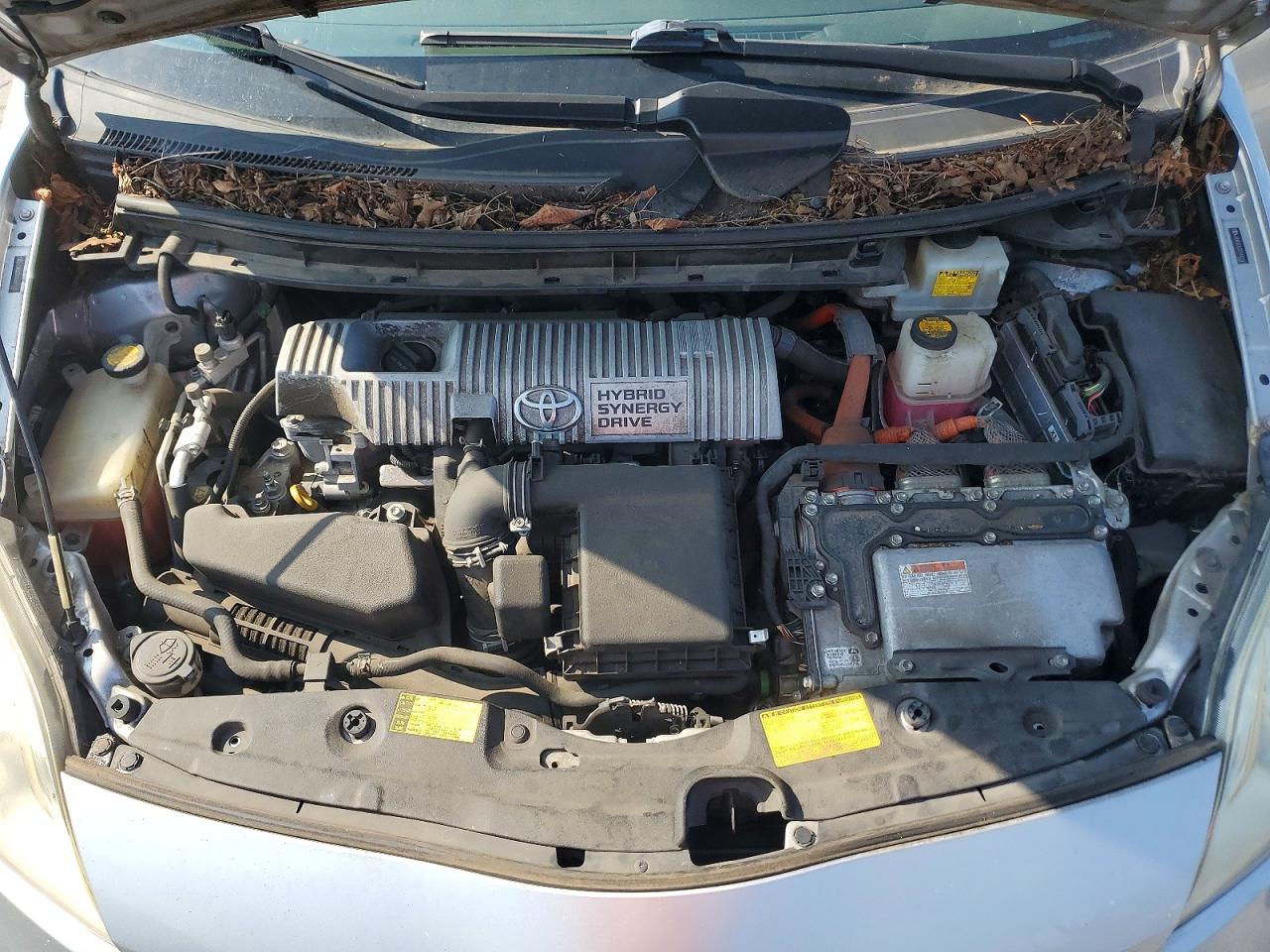 2012 Toyota Prius Two Серебряный vin: JTDKN3DU3C5412347