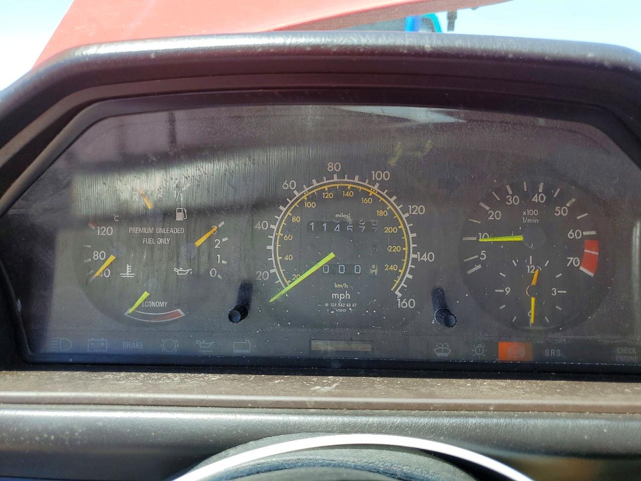 1989 Mercedes-benz 300 E Красный vin: WDBEA30D6KA886795
