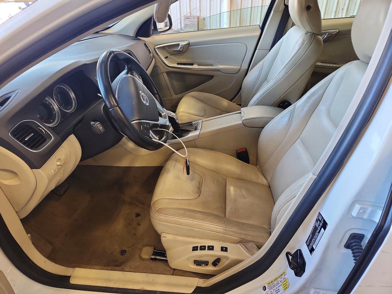 2013 Volvo S60 T5 White vin: YV1612FS1D2221459