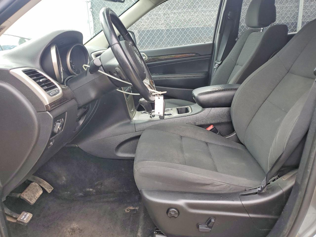 2013 Jeep Grand Cherokee Laredo Gray vin: 1C4RJFAG1DC612229