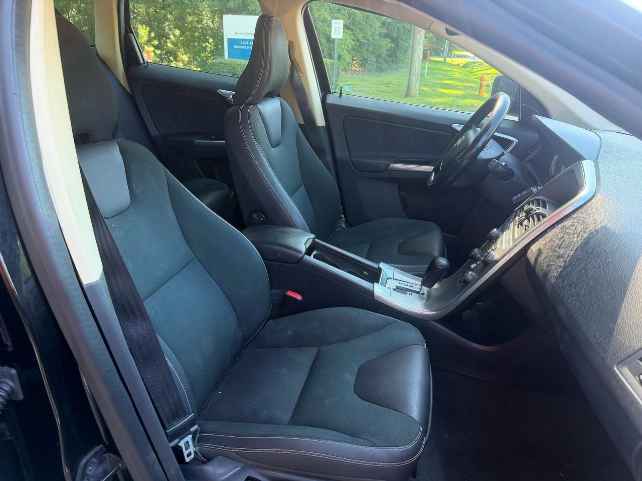 2012 Volvo Xc60 3.2 P Black vin: YV4940DZ6C2274992