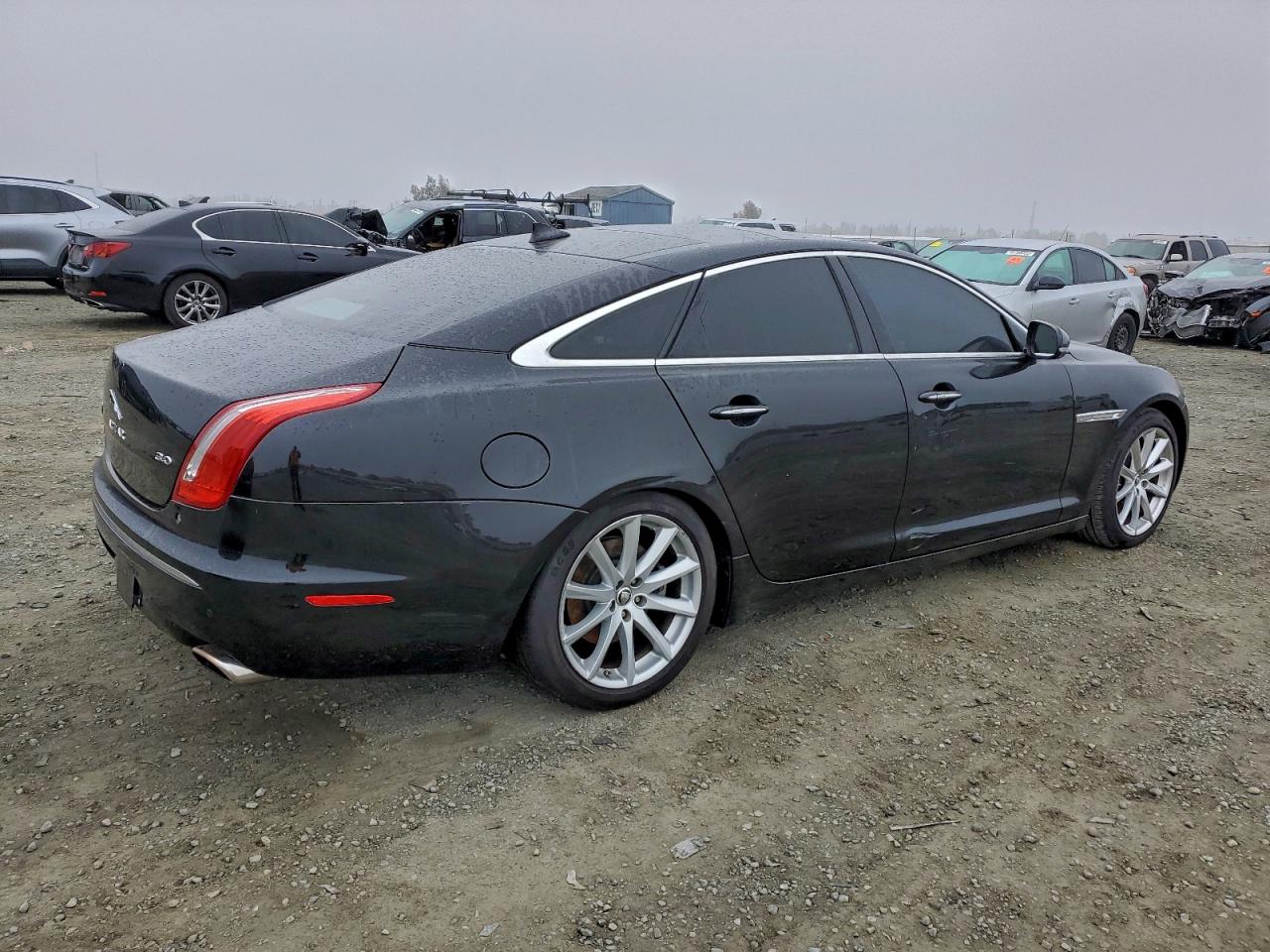 2013 Jaguar Xj Черный vin: SAJWA1C75D8V56349
