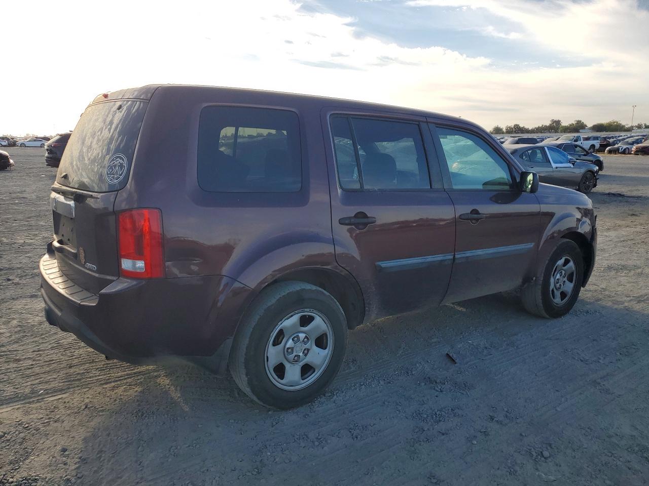 2015 Honda Pilot Lx Burgundy vin: 5FNYF4H25FB003386