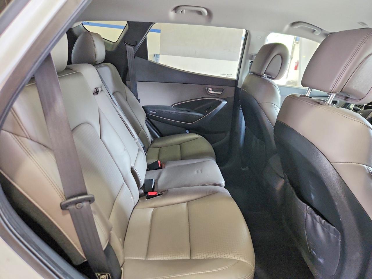 2013 Hyundai Santa Fe Sport 2.4l White vin: 5XYZU3LB9DG092316