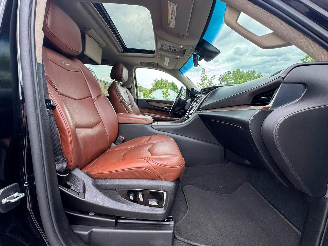 2019 Cadillac Escalade Esv Premium Luxury Черный vin: 1GYS4JKJ4KR316437