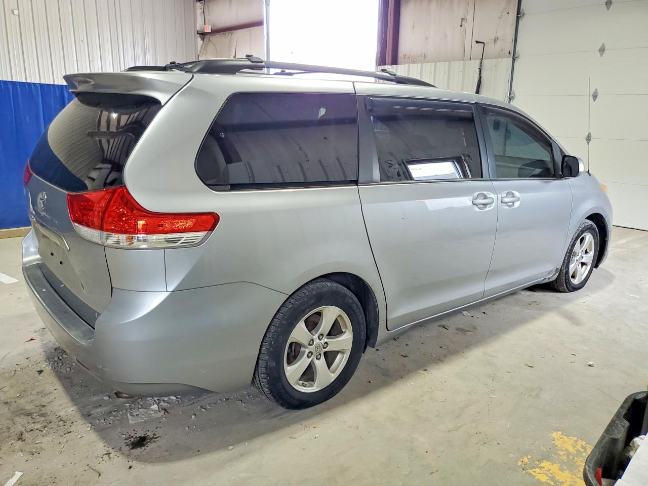 2013 Toyota Sienna Le Silver vin: 5TDKK3DC5DS333239